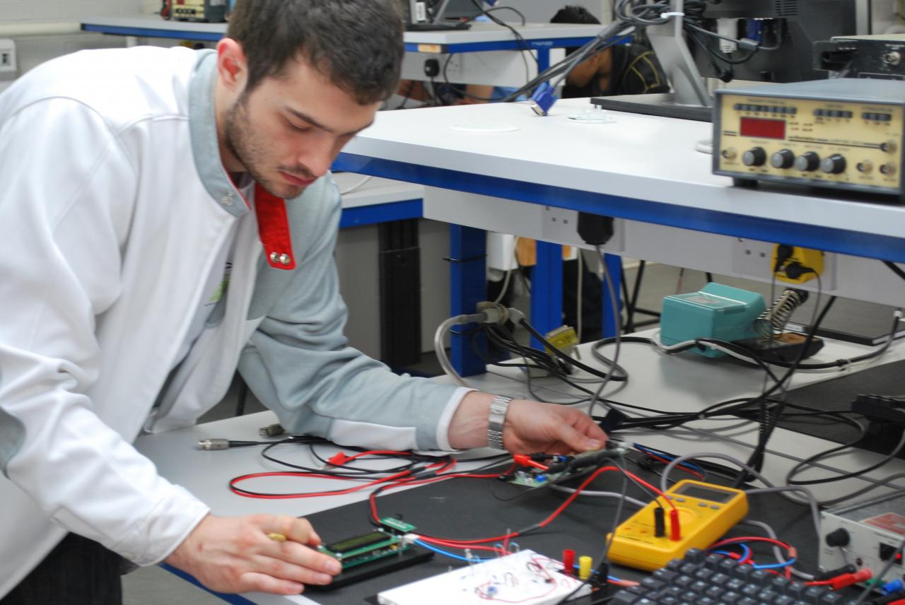 What jobs can you do with an electronic engineering degree