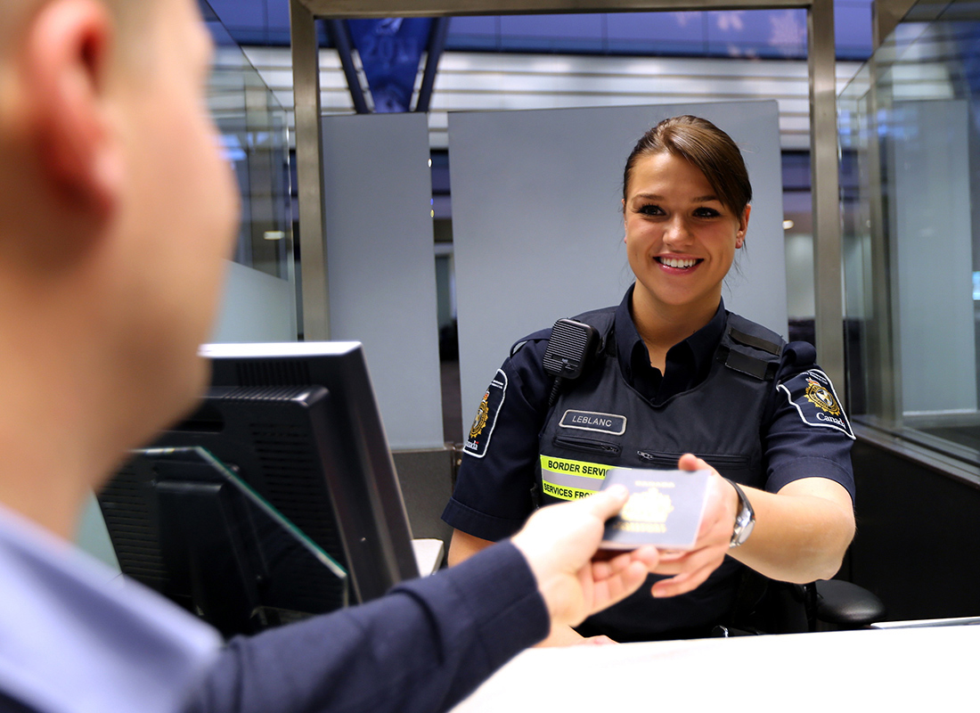How to get a job as an immigration officer