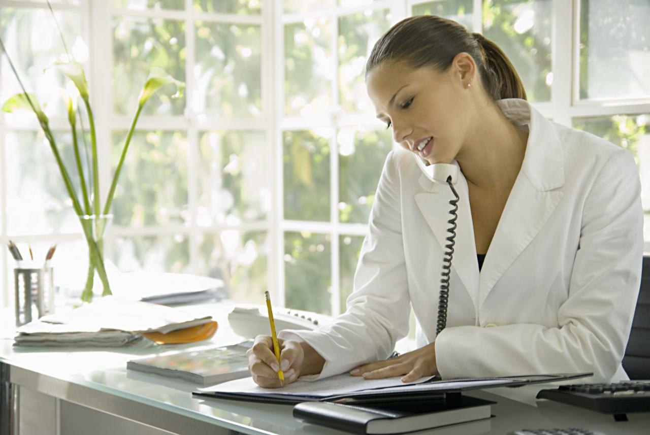 Questions to ask for an administrative assistant job